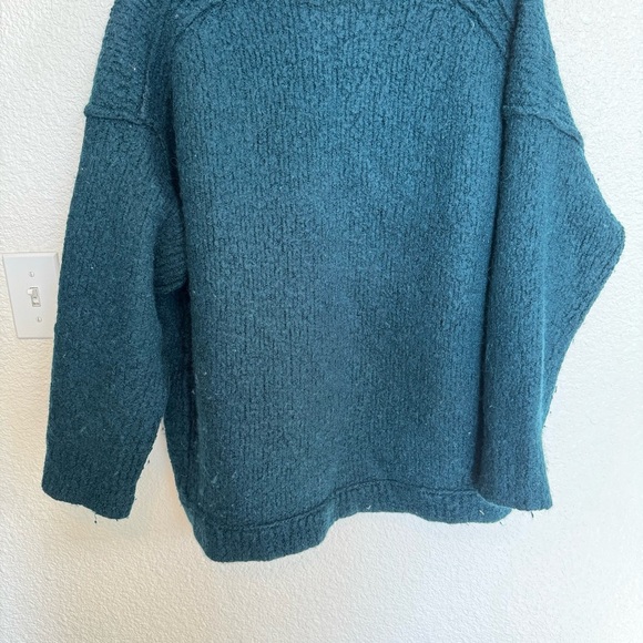 Free People Women's S Lofty Chunky Boucle Knit Oversized Drop Shoulder Sweater - Picture 10 of 10